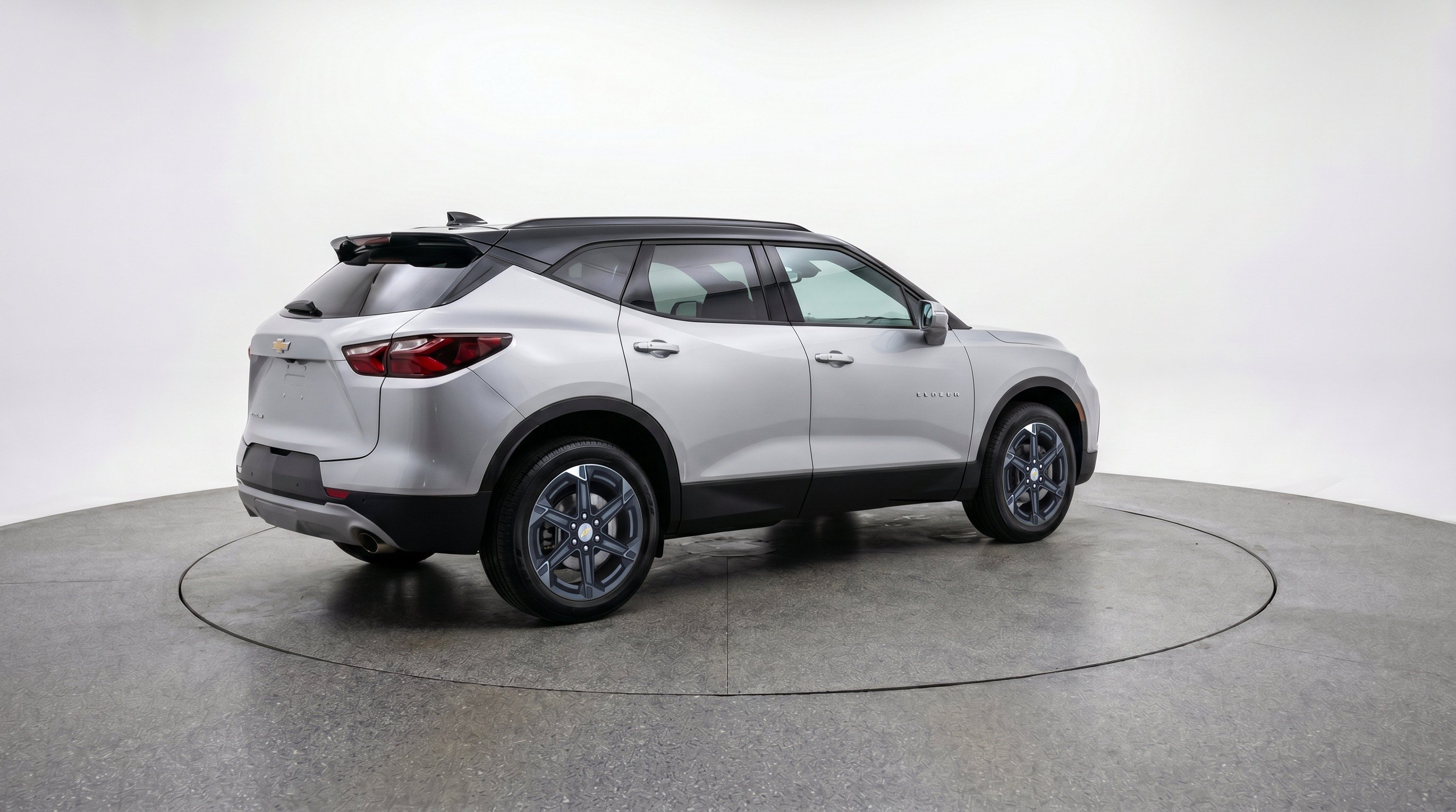 Used 2025 Chevrolet Blazer LT FWD image 9
