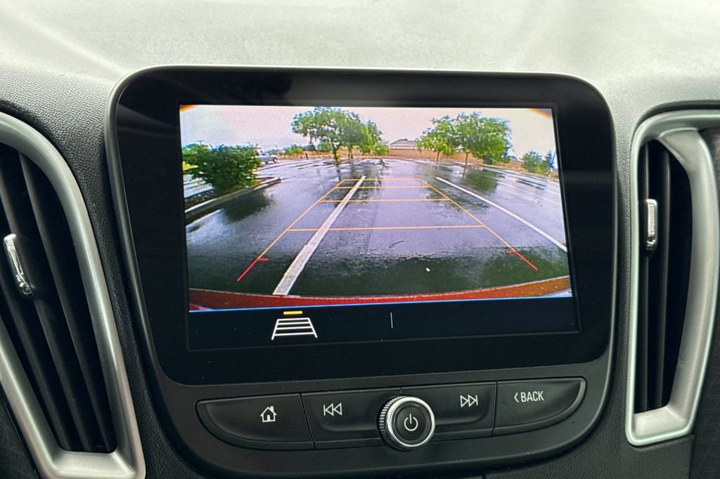 Used 2020 Chevrolet Malibu RS FWD image 28
