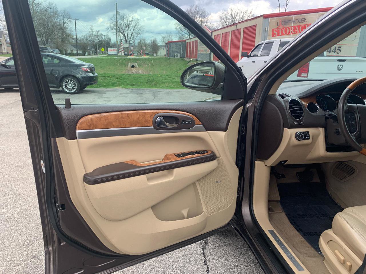 Used 2012 Buick Enclave Premium FWD image 9