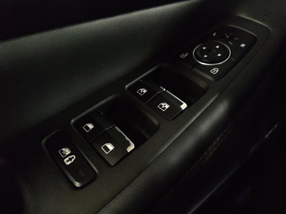 Used 2021 Hyundai Santa Fe SEL Premium w/ Cargo Package image 27