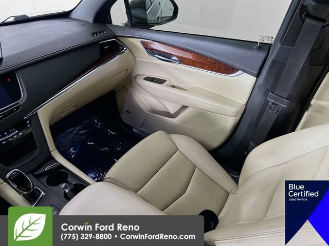Used 2019 Cadillac XT5 Premium Luxury w/ Driver Assist Package AWD/4WD image 29