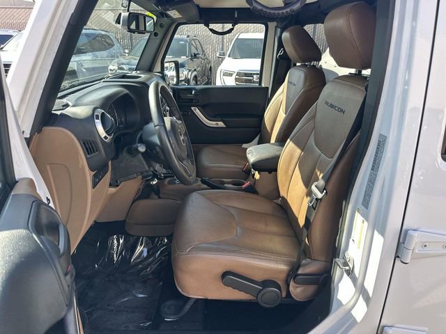 Used 2016 Jeep Wrangler Unlimited Rubicon w/ Connectivity Group image 15