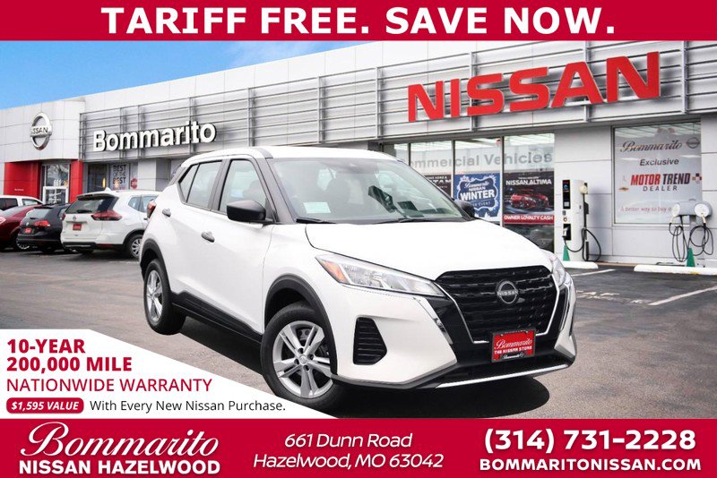New 2025 Nissan Kicks Play S