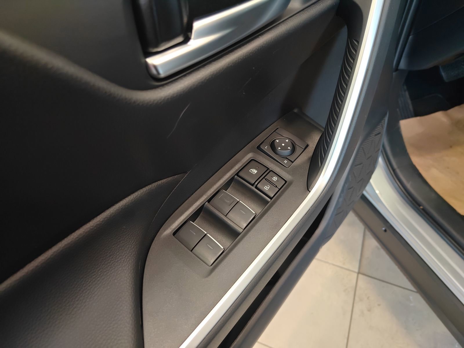 New 2025 Toyota RAV4 XLE w/ Convenience Package image 11