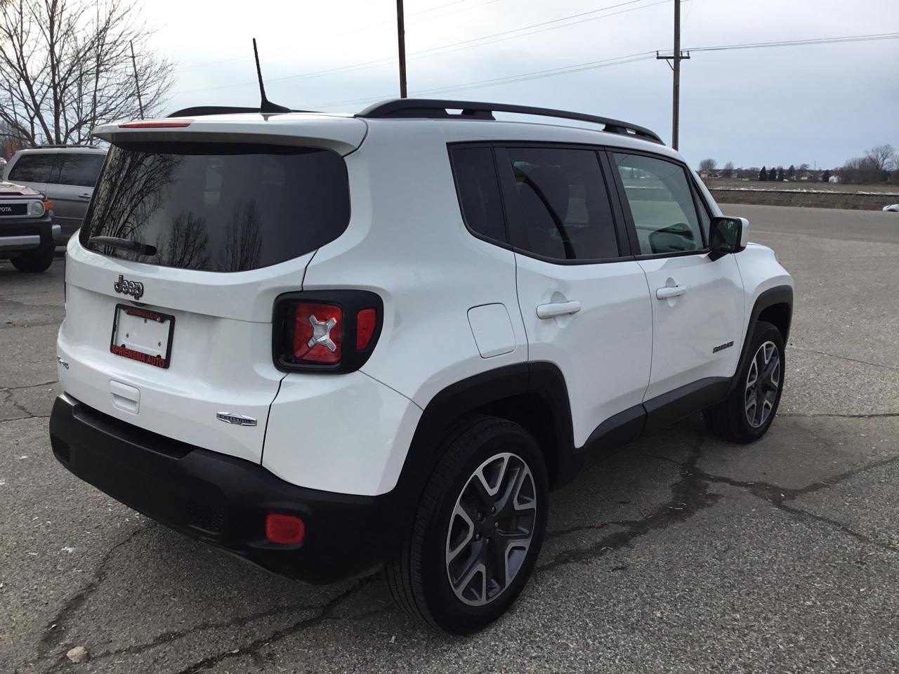 Used 2018 Jeep Renegade Latitude image 6