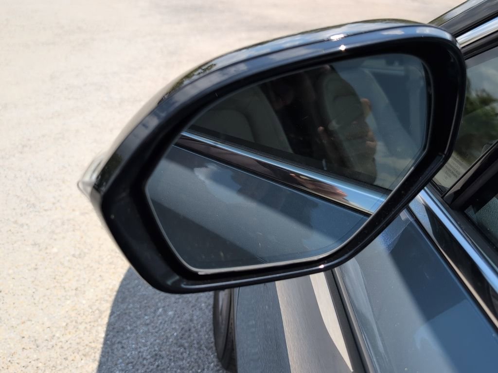 Used 2023 Lincoln Corsair FWD w/ Equipment Group 101A image 7