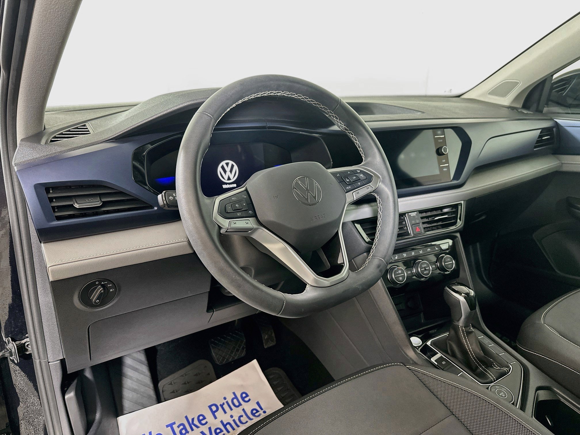 Certified 2024 Volkswagen Taos SE AWD/4WD image 9