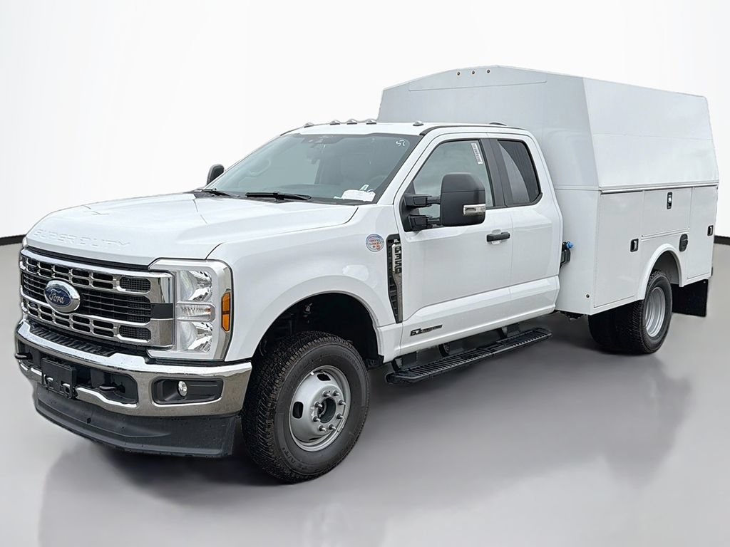 New 2026 Ford F350 XL w/ XL Chrome Package AWD/4WD image 3