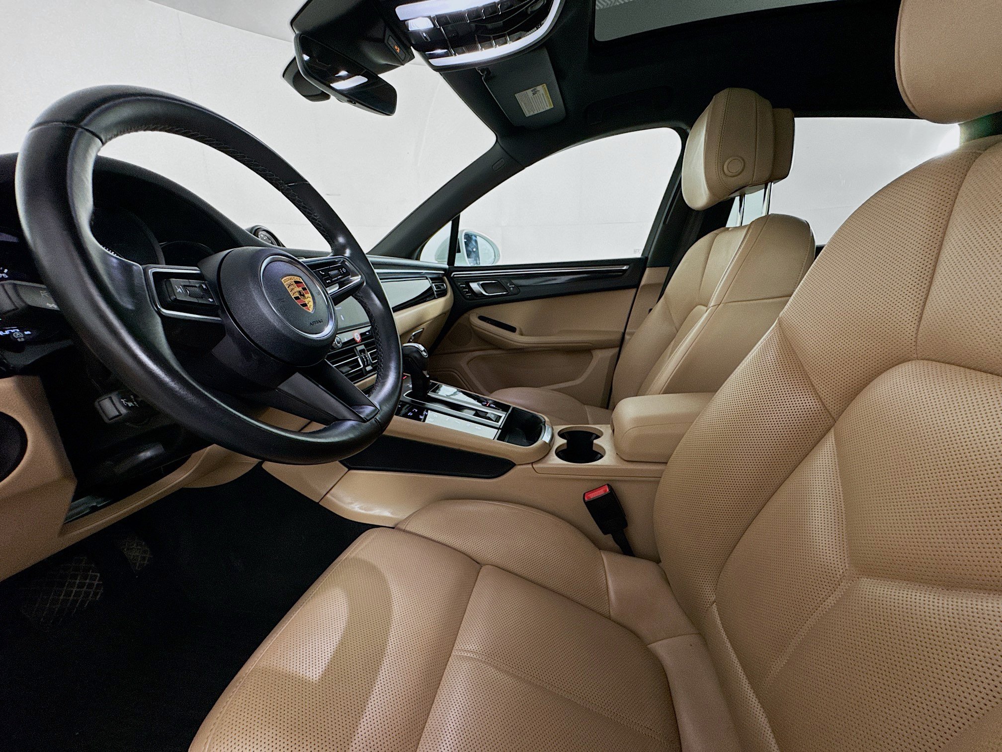 Used 2023 Porsche Macan AWD/4WD image 19