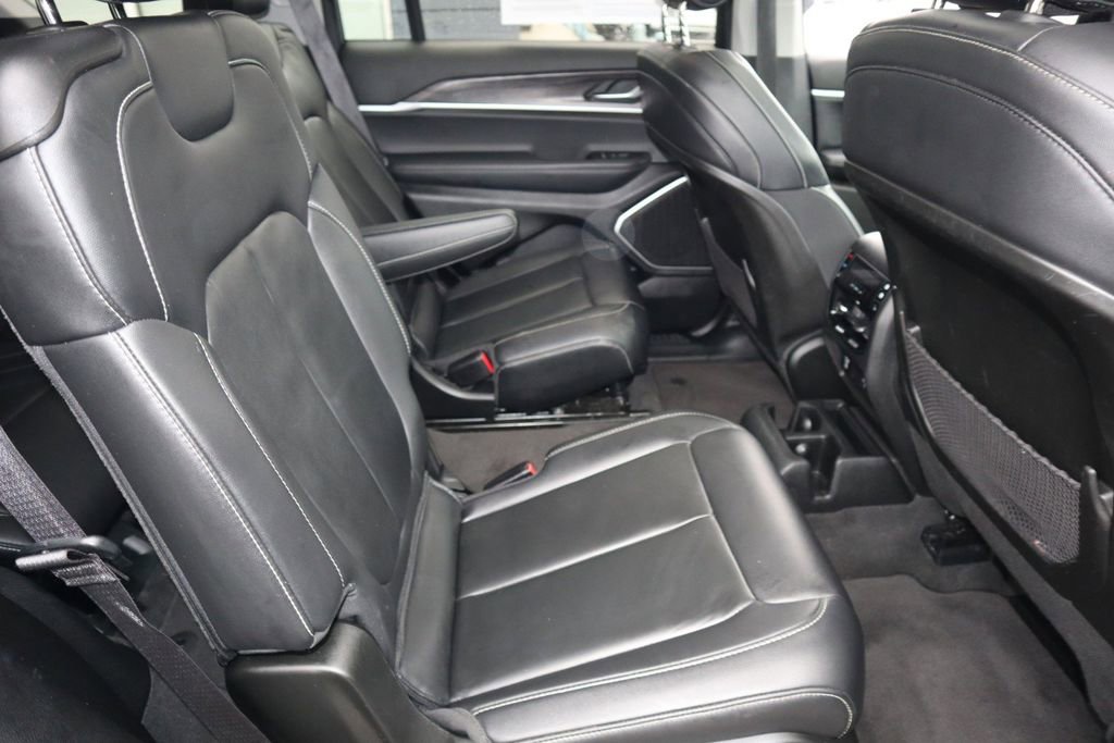 Used 2022 Jeep Grand Cherokee L Limited image 27