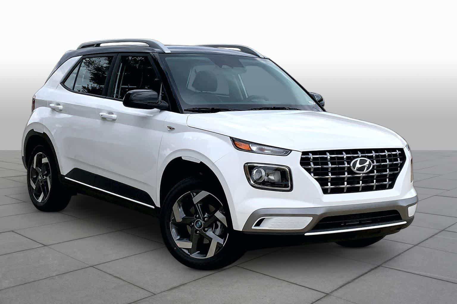 New 2026 Hyundai Venue SEL FWD image 2