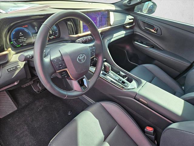Used 2025 Toyota Crown Signia image 10
