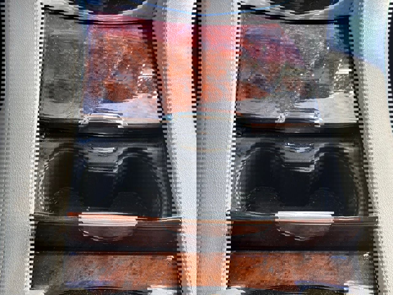 Used 2015 Cadillac Escalade ESV Premium image 35