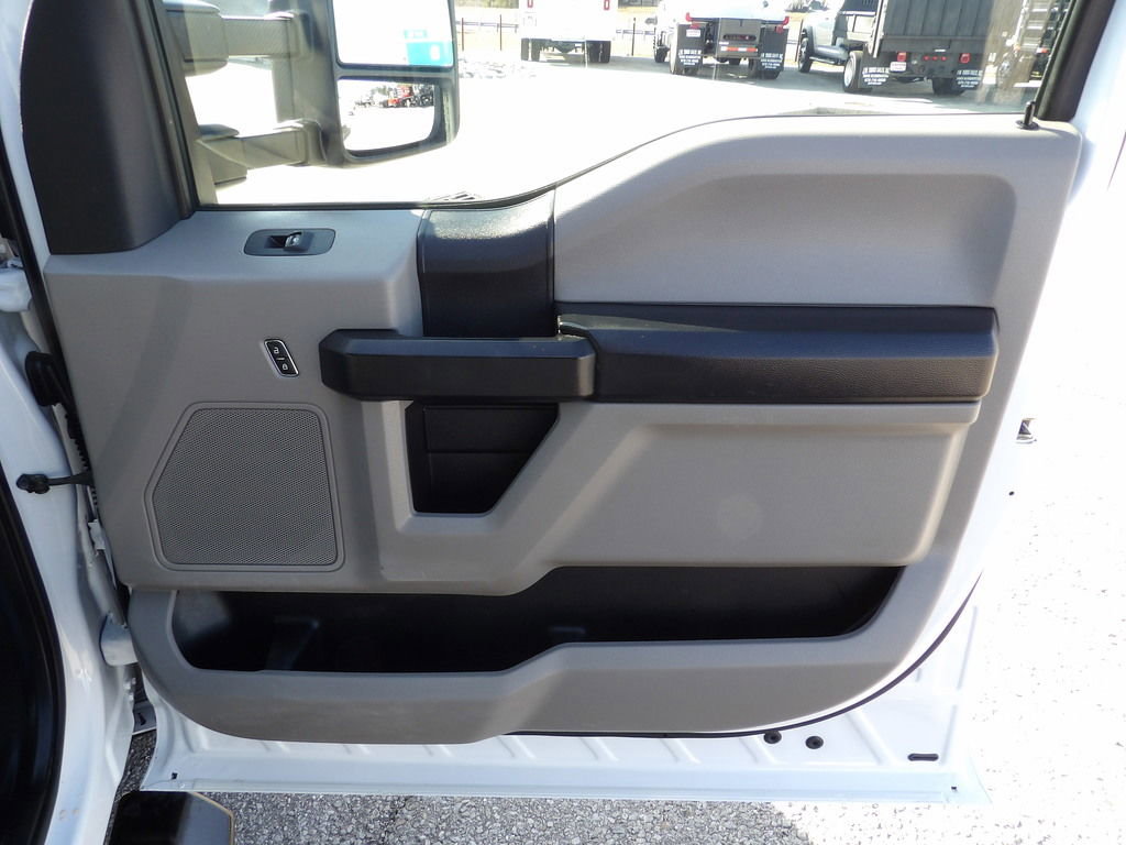 Used 2018 Ford F350 XL w/ Power Equipment Group image 37