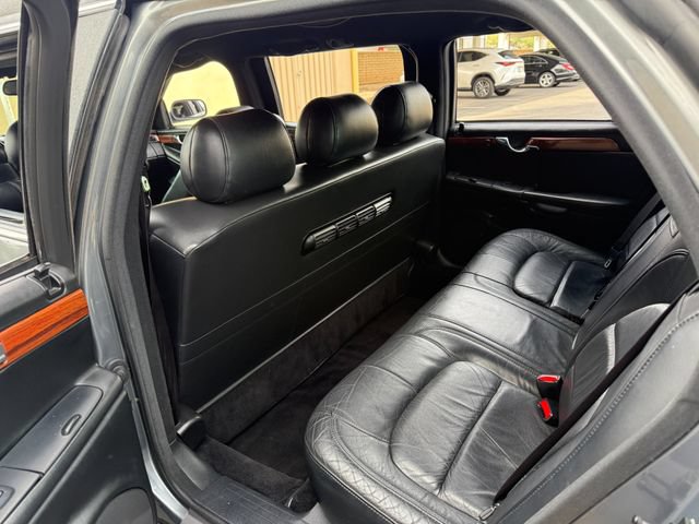 Used 2004 Cadillac De Ville Limousine FWD image 34