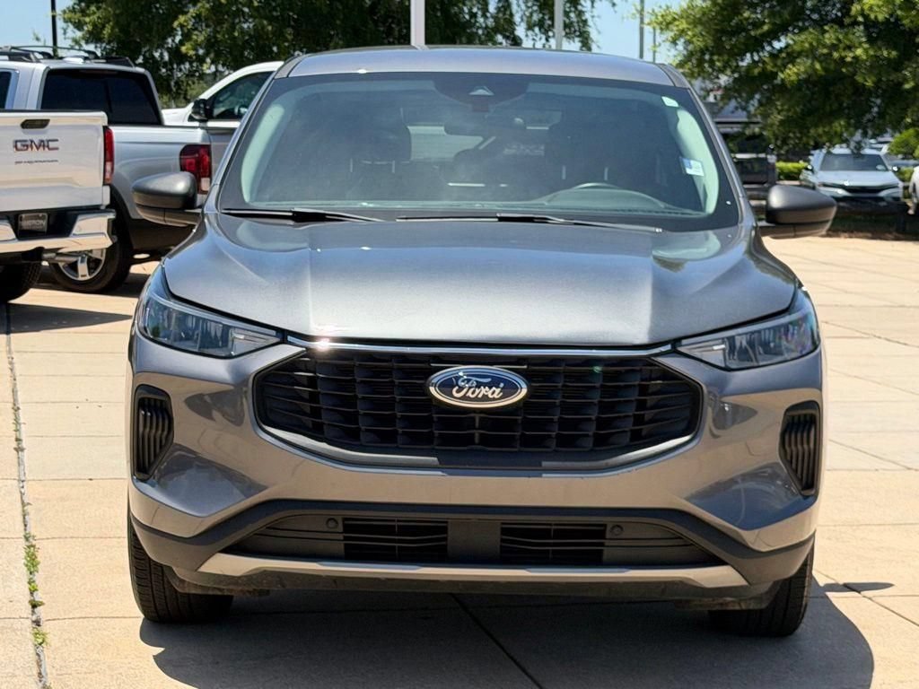 Used 2024 Ford Escape Active AWD/4WD image 2