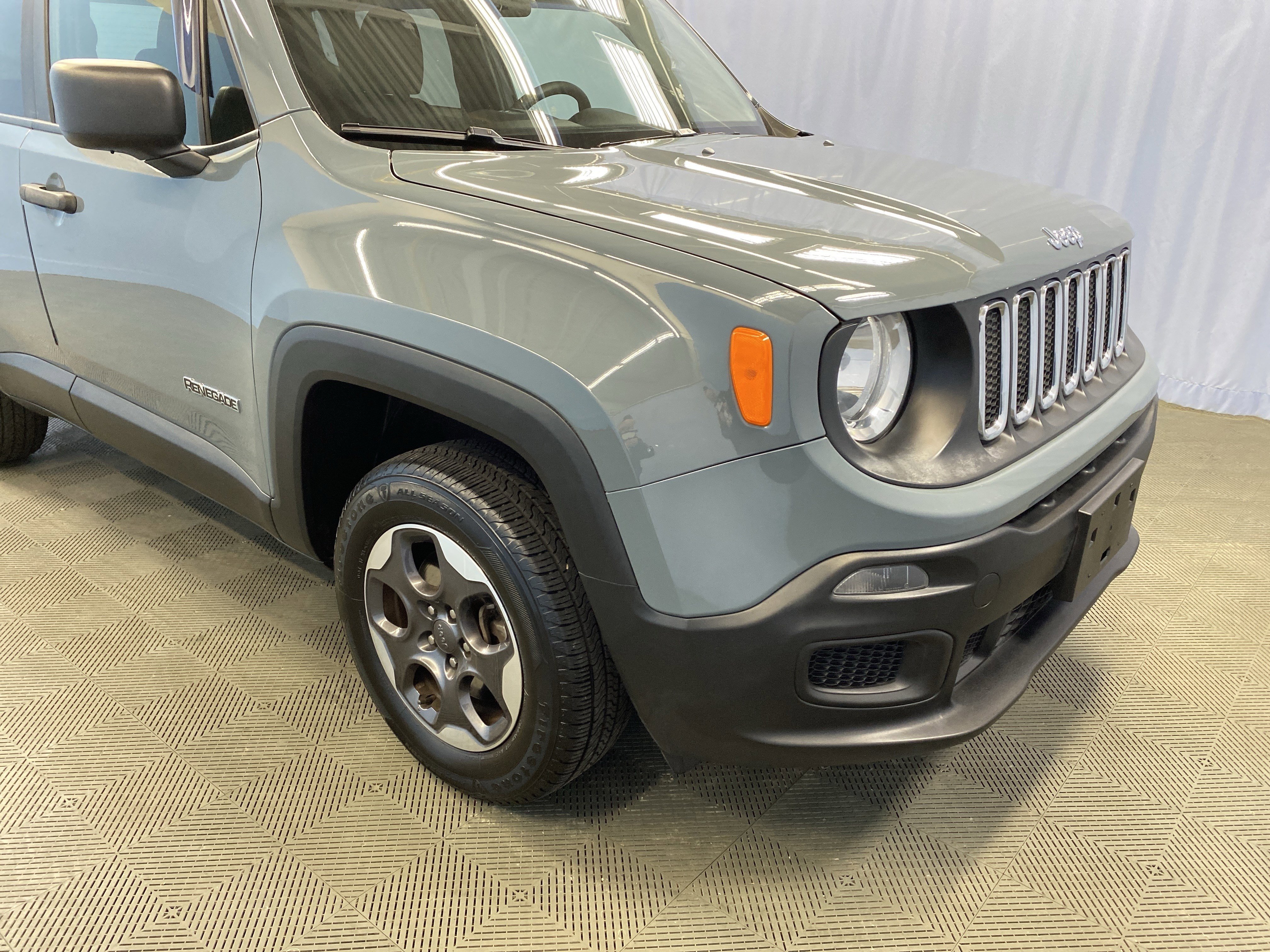 Certified 2017 Jeep Renegade Sport w/ Power & Air Group image 43