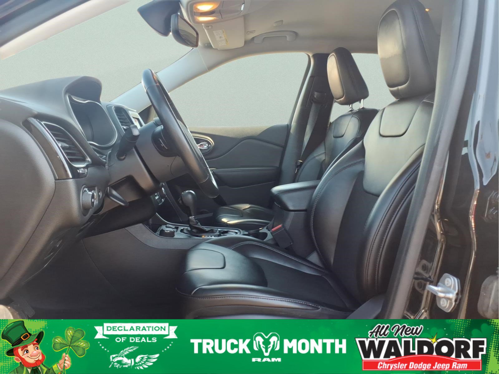 Used 2019 Jeep Cherokee Latitude Plus image 12