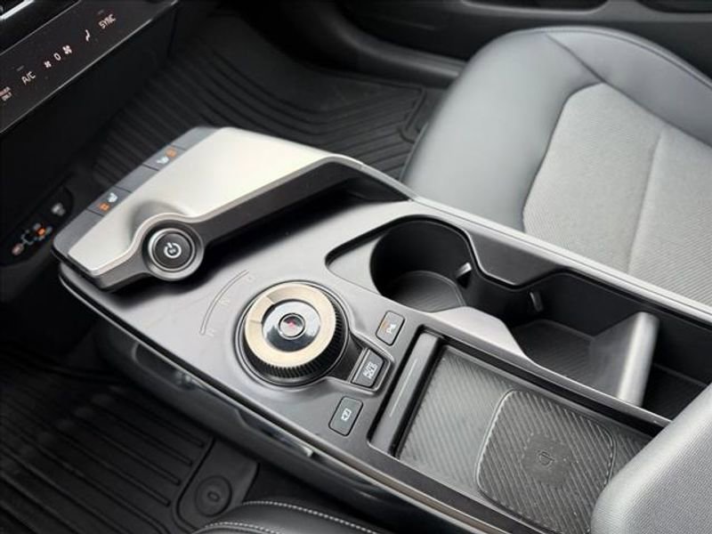 New 2025 Kia EV6 Light w/ Light LR Technology Package image 21