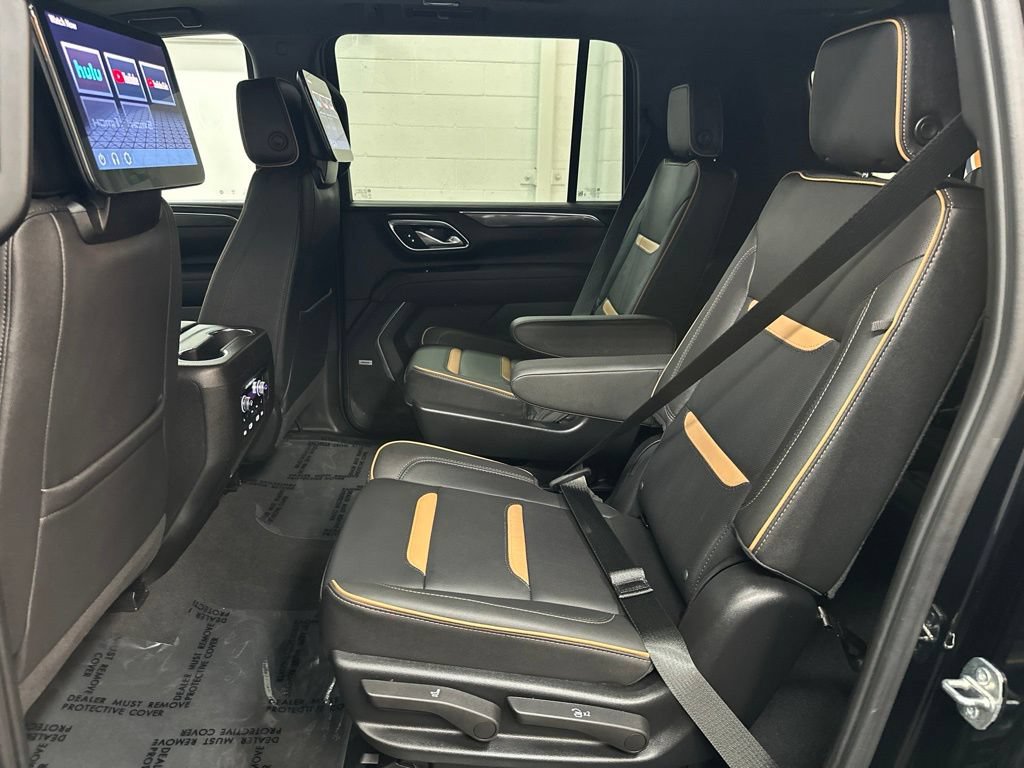 Used 2024 GMC Yukon XL AT4 w/ Technology Package AWD/4WD image 23