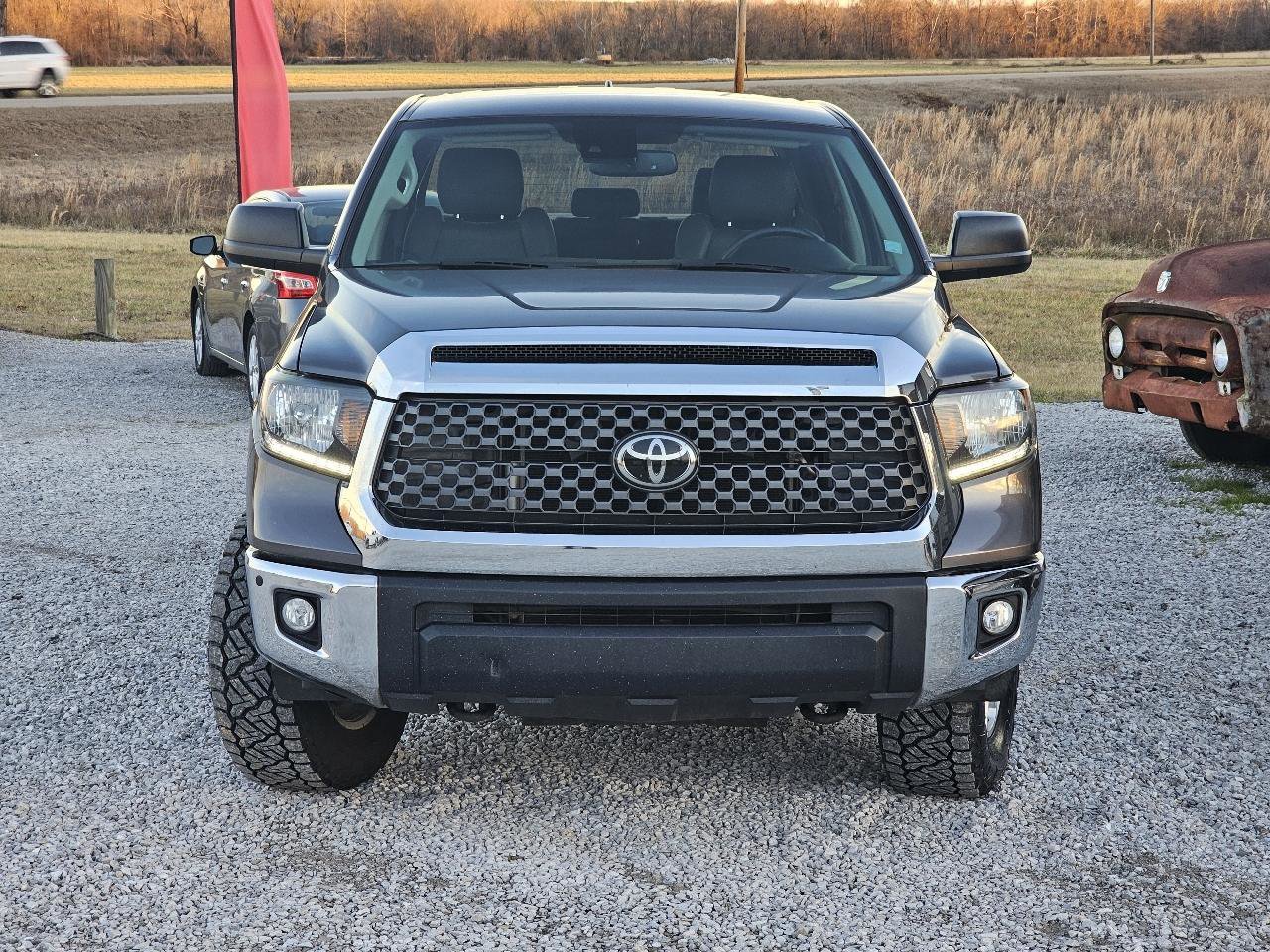 Used 2020 Toyota Tundra SR5 w/ SR5 Convenience Package image 14