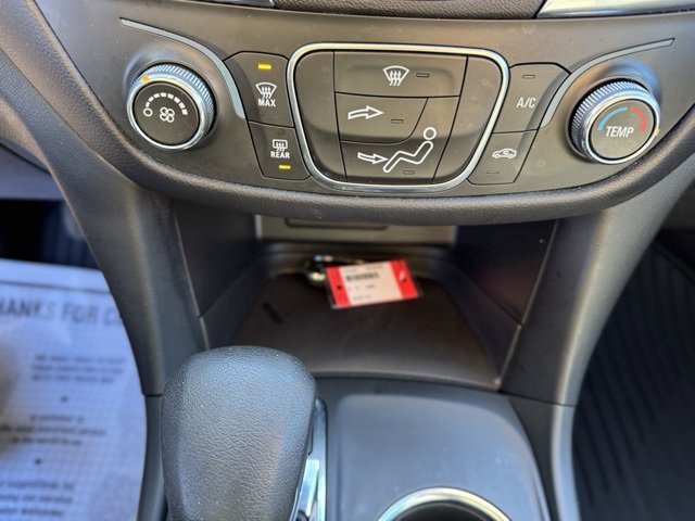 Used 2023 Chevrolet Equinox LT image 17