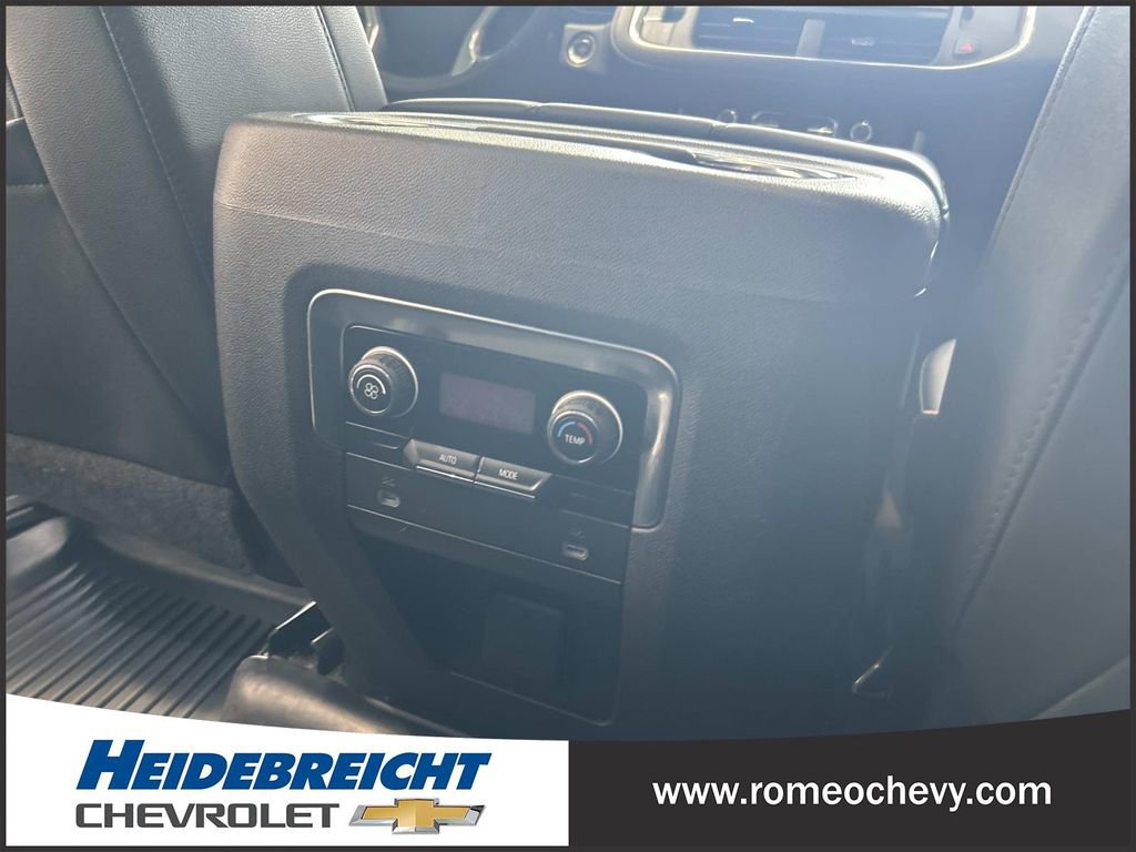 Used 2022 Chevrolet Tahoe LT AWD/4WD image 17