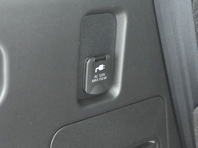 Used 2025 INFINITI QX80 Sensory image 35