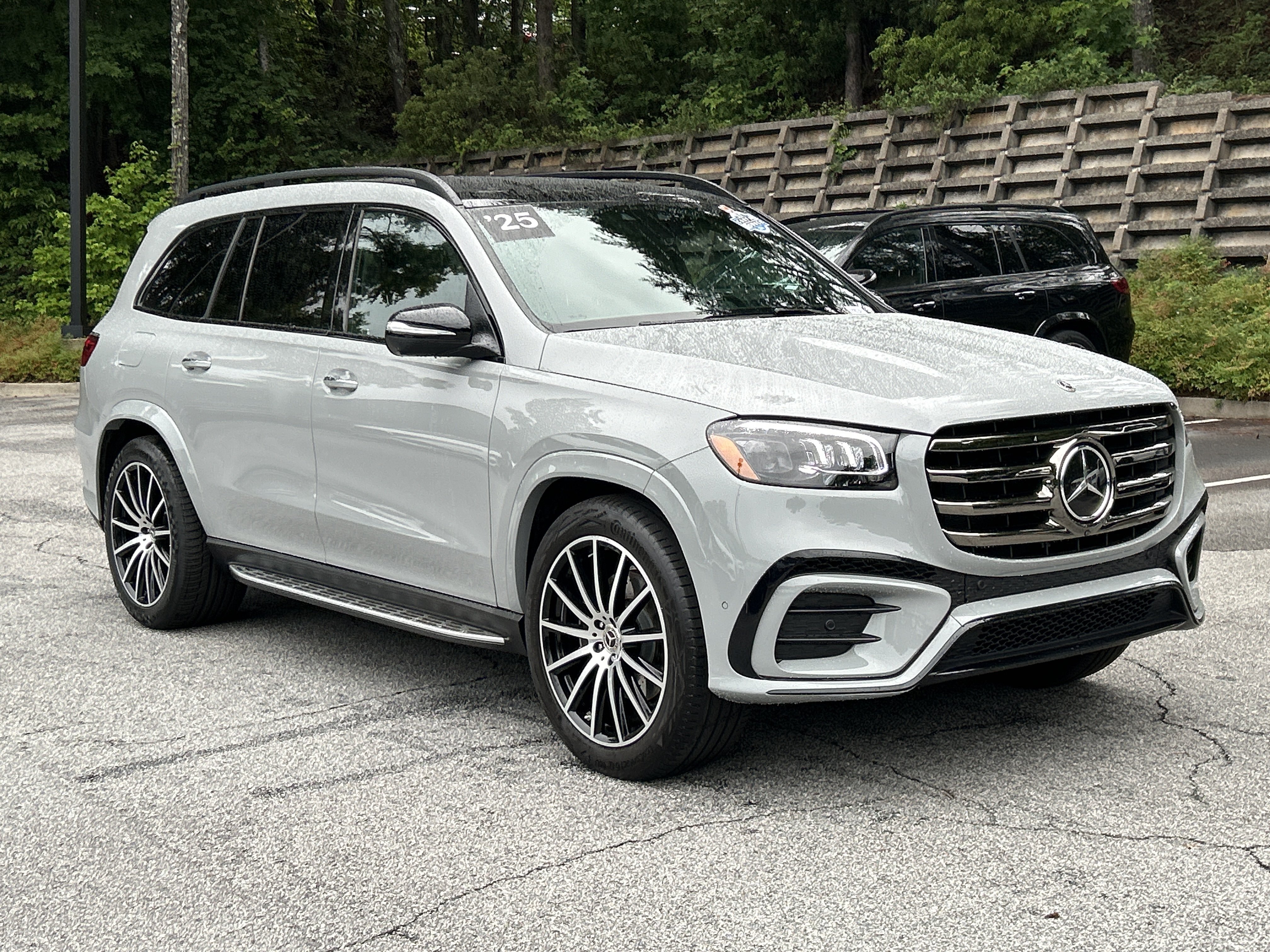 Certified 2025 Mercedes-Benz GLS 450 4MATIC image 4