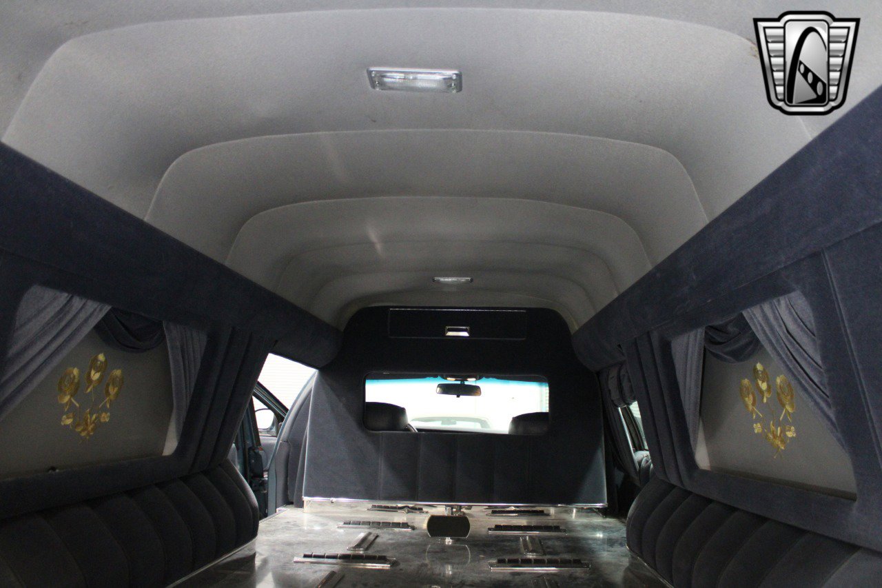 Used 2001 Lincoln Town Car Executive image 14