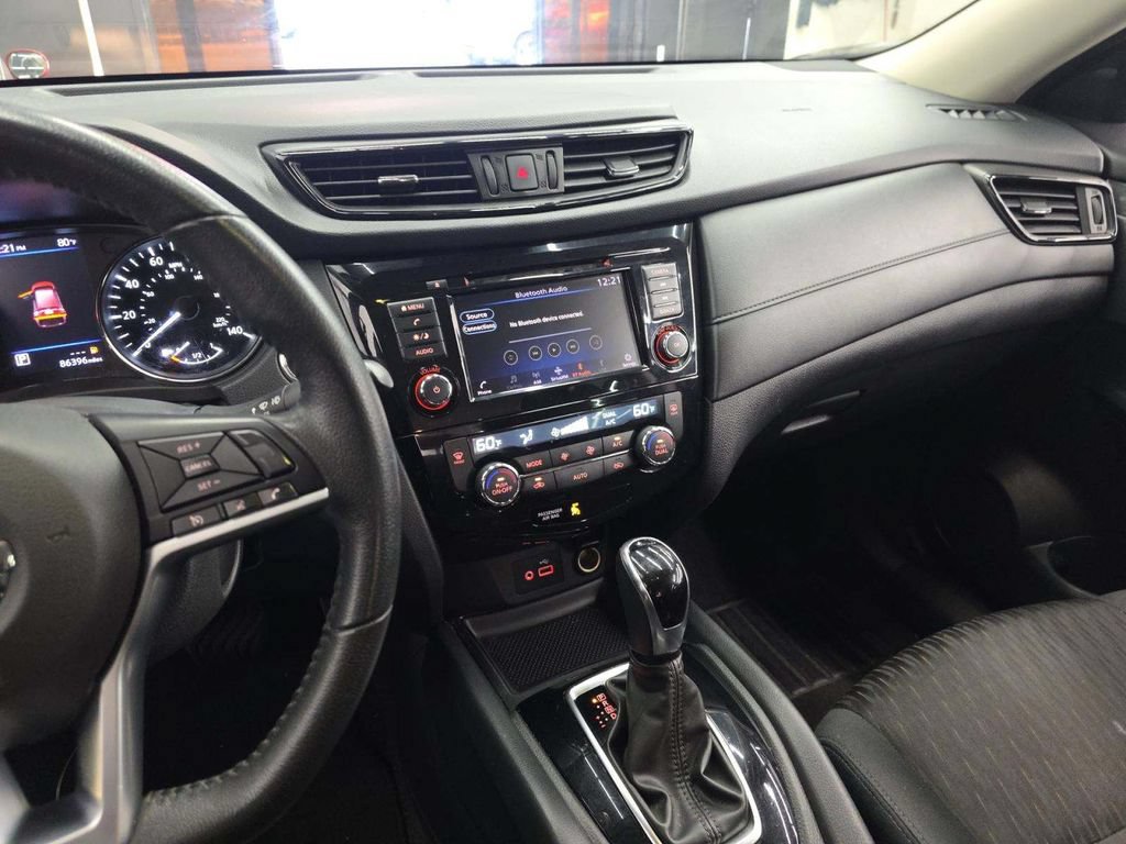 Used 2020 Nissan Rogue SV AWD/4WD image 4