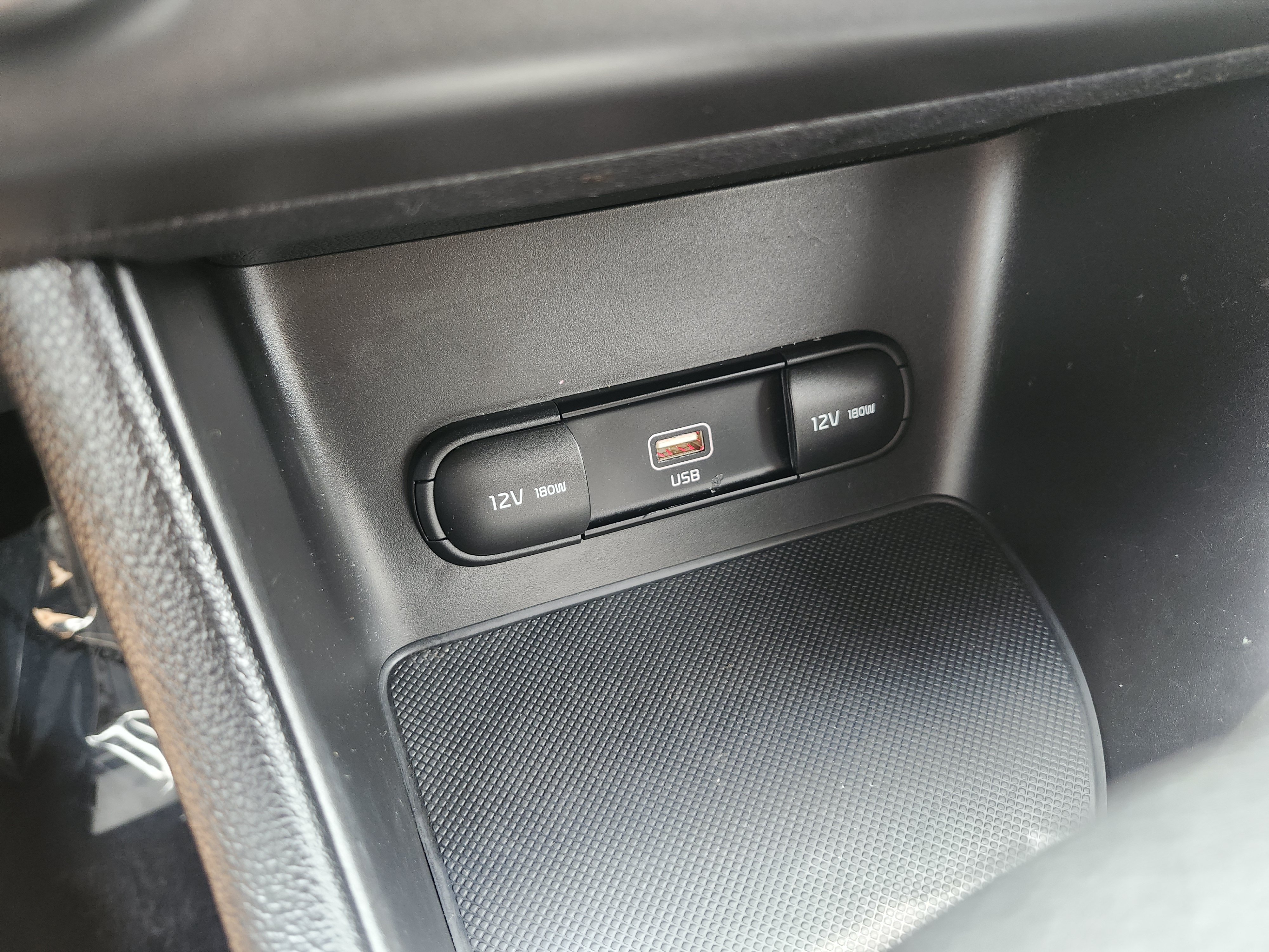 Used 2020 Kia Sportage LX FWD image 6