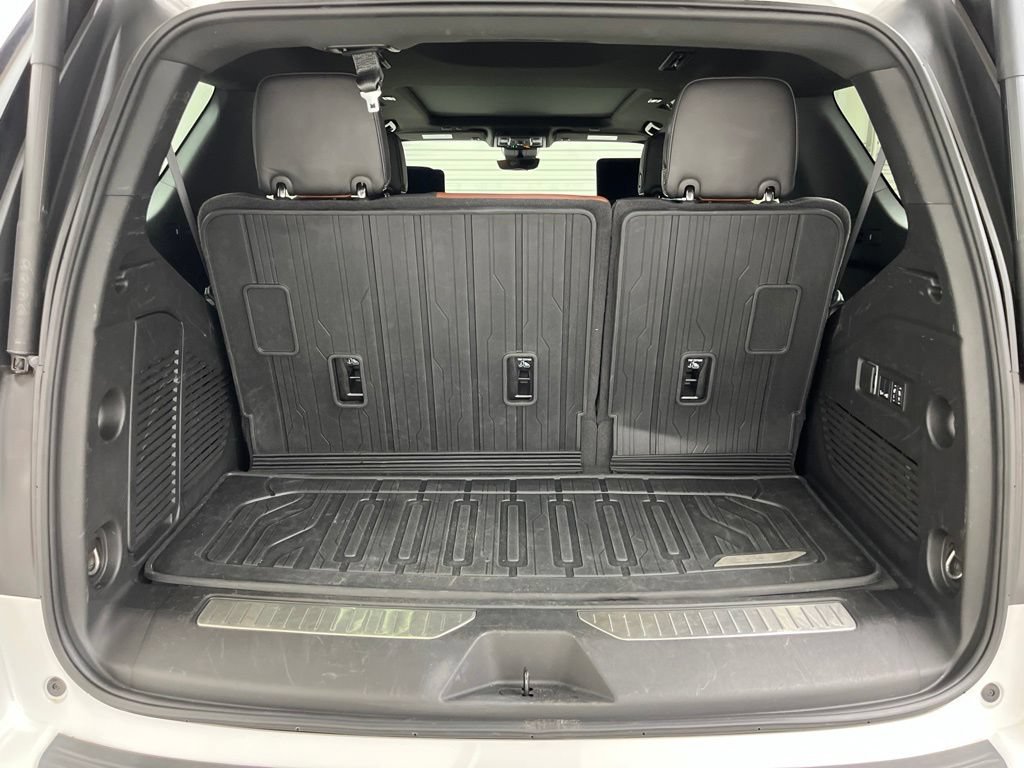 Used 2024 GMC Yukon Denali Ultimate AWD/4WD image 27