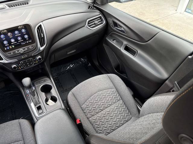Used 2024 Chevrolet Equinox LT FWD image 28