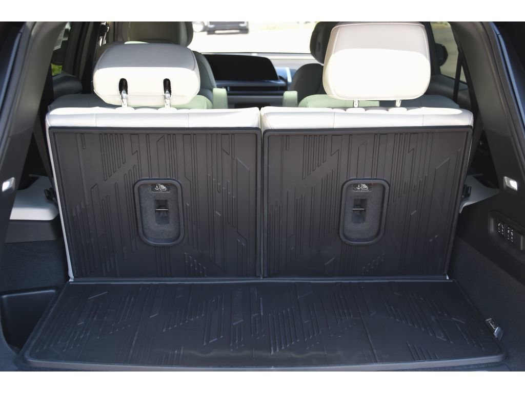 New 2026 Cadillac Vistiq Sport image 25