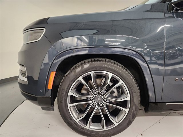 Used 2024 Jeep Grand Wagoneer Series III image 11