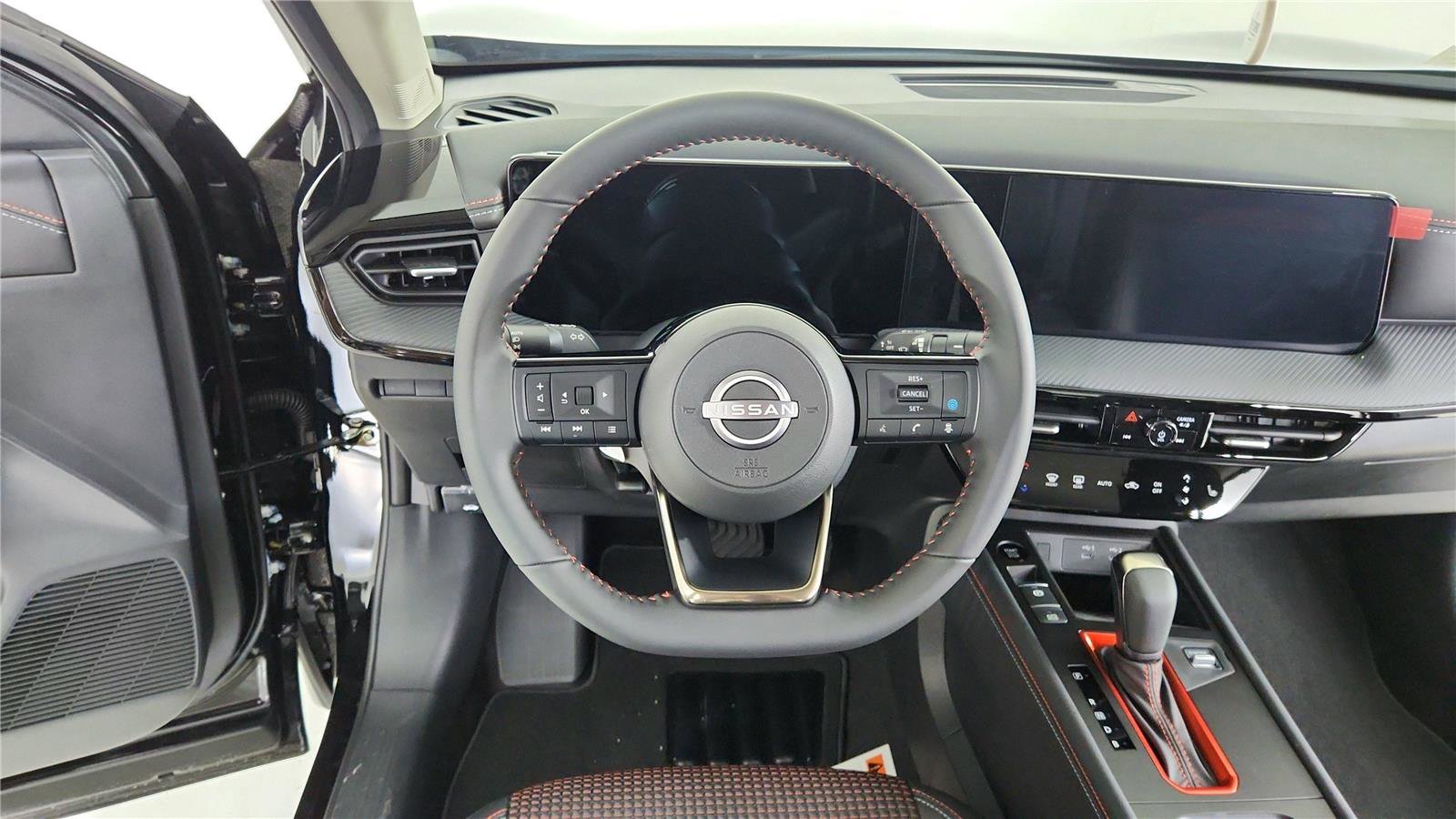 New 2026 Nissan Kicks SR w/ Cold Weather Package image 18