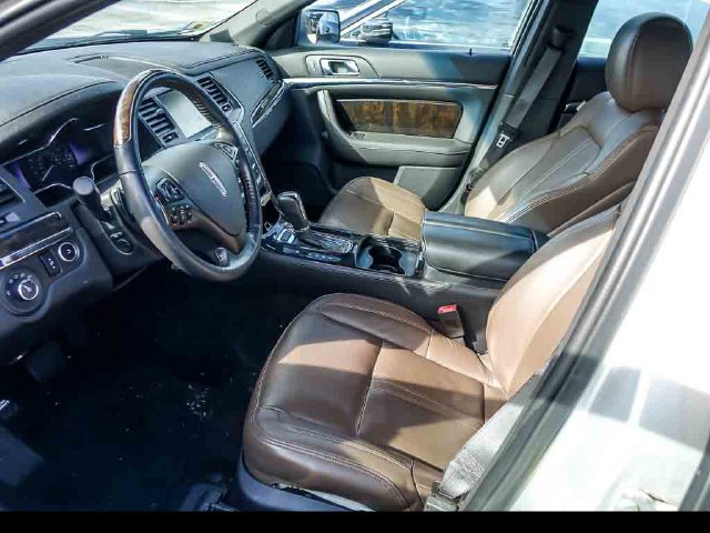 Used 2013 Lincoln MKS FWD image 7