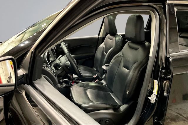 Used 2018 Jeep Compass Limited w/ Navigation Group image 27