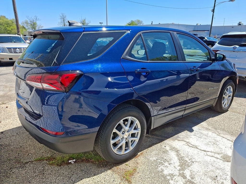 Certified 2022 Chevrolet Equinox LS AWD/4WD image 9
