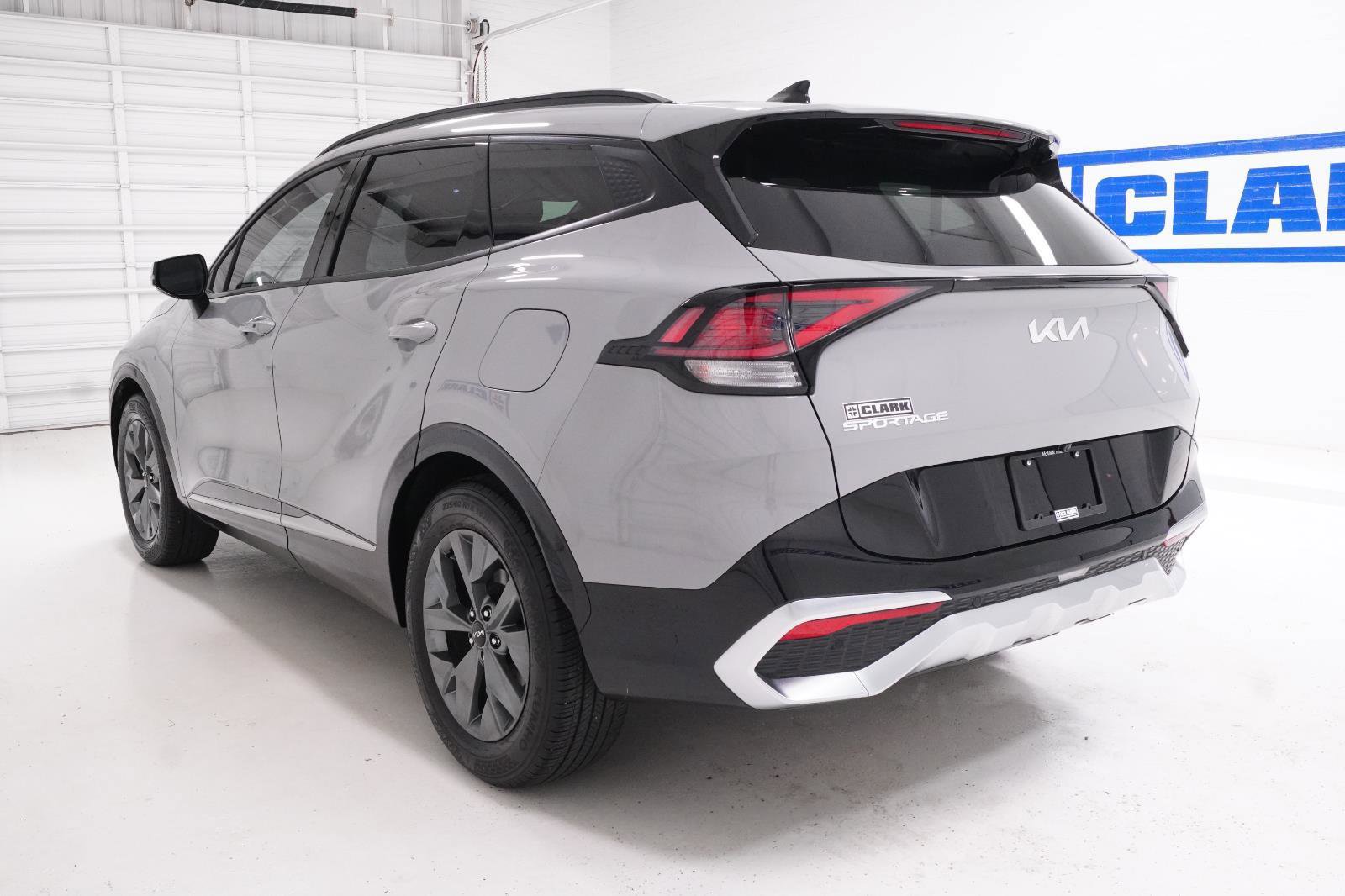 Used 2024 Kia Sportage SX FWD image 11