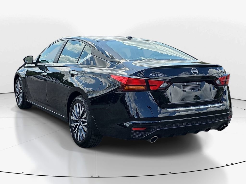 Used 2023 Nissan Altima 2.5 SV w/ SV Premium Package image 7