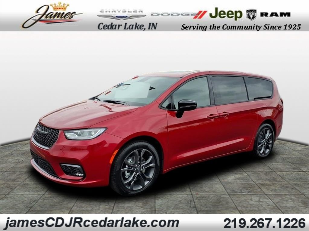 New 2026 Chrysler Pacifica Select video 1