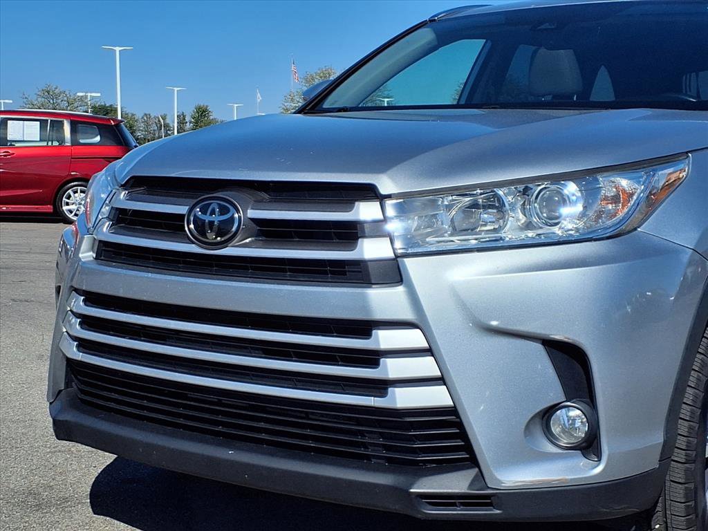 Used 2019 Toyota Highlander XLE image 20