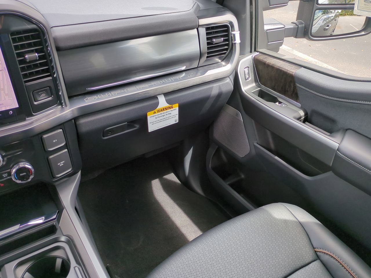New 2026 Ford F350 4x4 Crew Cab Super Duty image 17