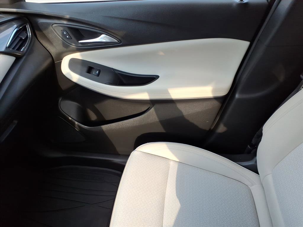 Used 2022 Buick Encore GX Select w/ Advanced Technology Package image 32