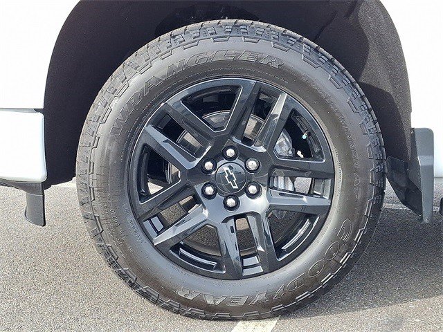 Certified 2024 Chevrolet Silverado 1500 RST image 12