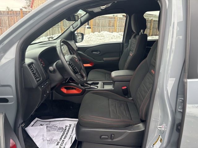 Used 2024 Nissan Frontier PRO-4X w/ Technology Package image 13