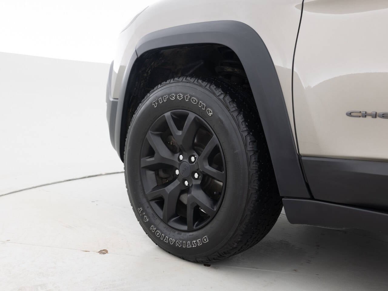Used 2017 Jeep Cherokee Trailhawk image 17