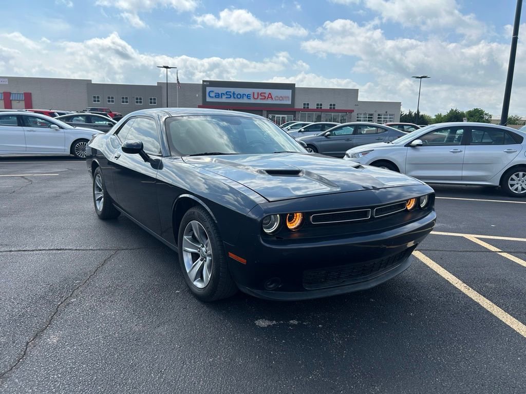 Used 2018 Dodge Challenger SXT RWD video 1